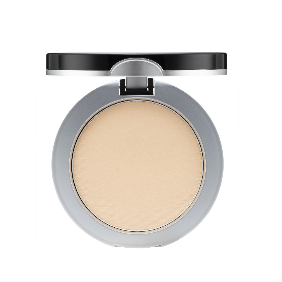 BLACK LABEL LUMINOUS FEATHERWEIGHT POWDER FOUNDATION