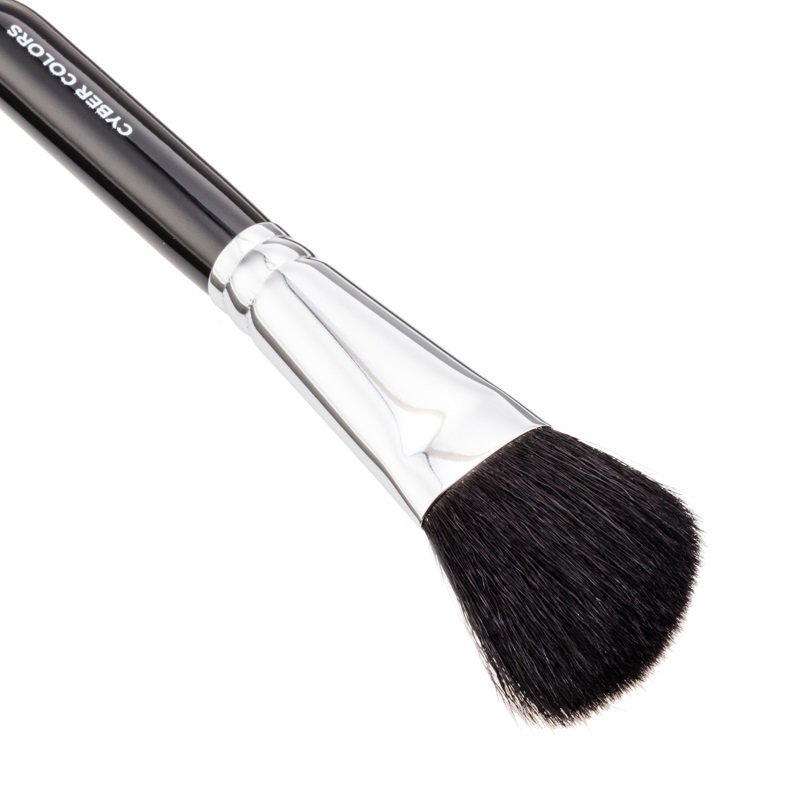 SLANT CHEEK BRUSH (PONY)